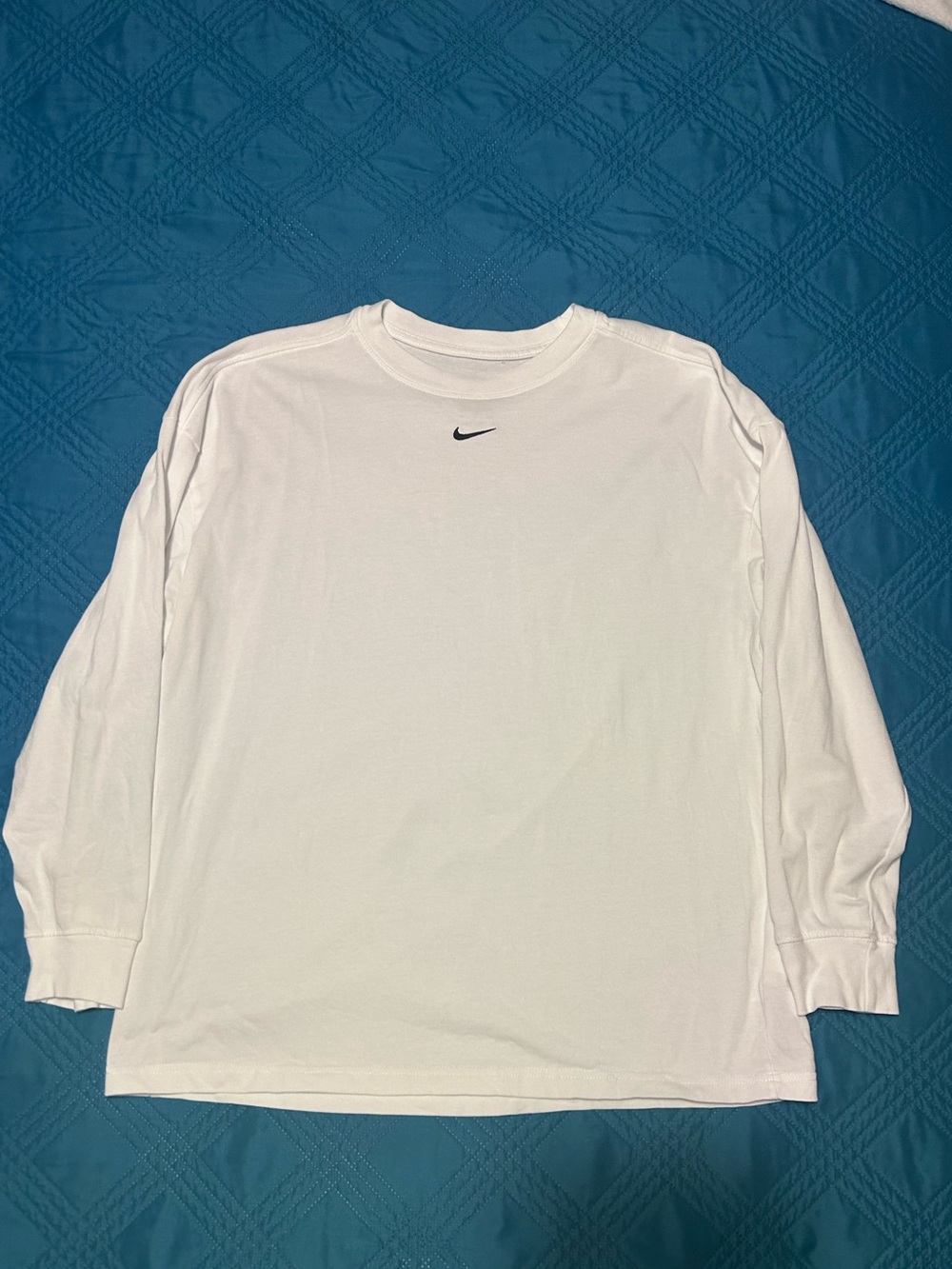 Nike long sleeve tee